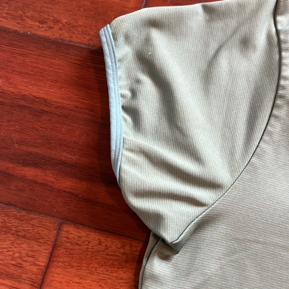 Women's NIKE TENNIS short sleeve DRI-FIT Shirt GREEN L 12-14 - Re-worked - Picture 4 of 8